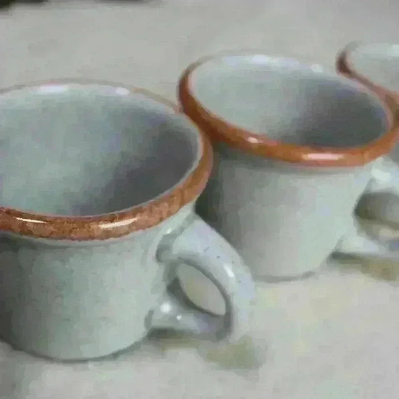 VINTAGE TREASURE CRAFT Glazed Earthenware Handmade 1980s Set of 4 Mugs Handles - Picture 2 of 10